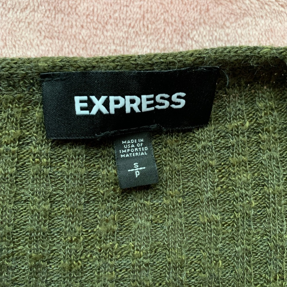 Express Sweater - Picture 2 of 3